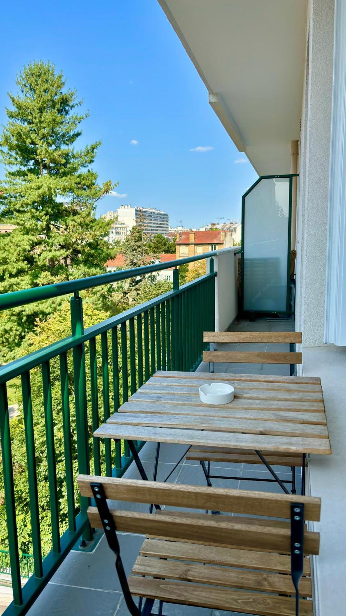 Beau Studio Cosy Et Calme - Face A La Gare De Rosny-Sous-Bois - 20Mn De Paris Et Disneyland Exterior foto