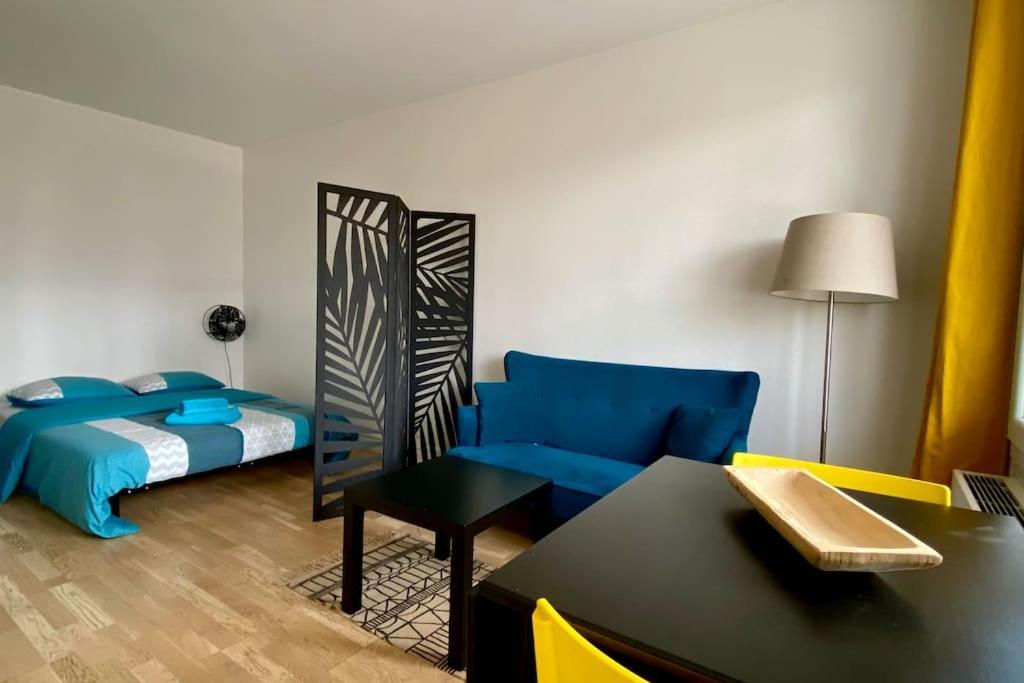 Beau Studio Cosy Et Calme - Face A La Gare De Rosny-Sous-Bois - 20Mn De Paris Et Disneyland Exterior foto